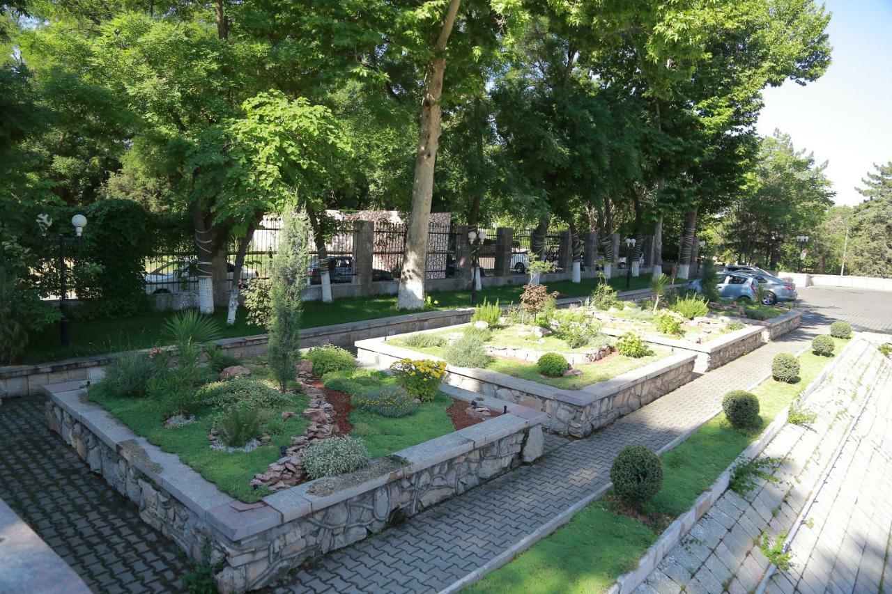 Shodlik Palace Tasjkent Buitenkant foto