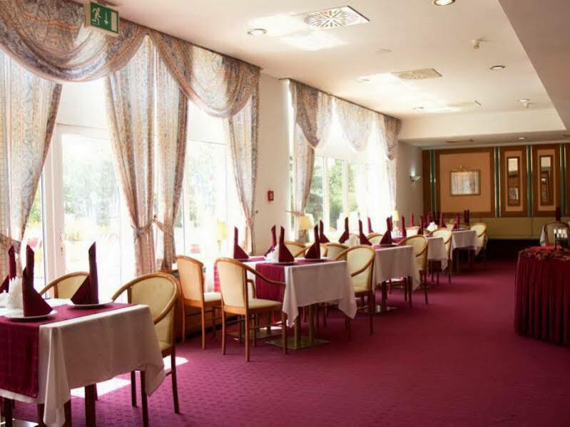 Shodlik Palace Tasjkent Buitenkant foto